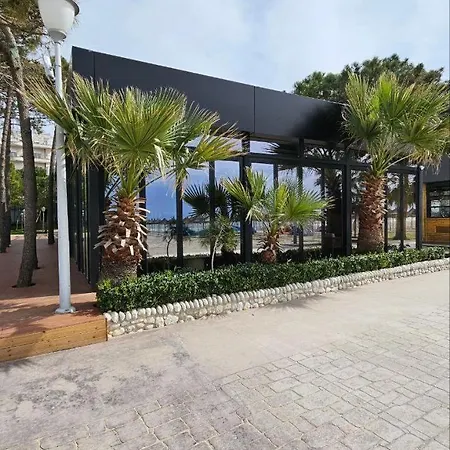 Yulia Apartment Golem (Tirana)